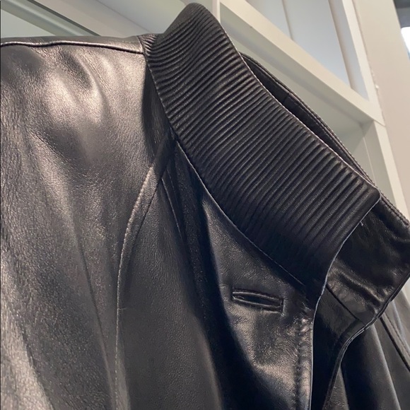 Black Leather Ladies Car Coat - ✨STUNNING!!✨ - Picture 3 of 8